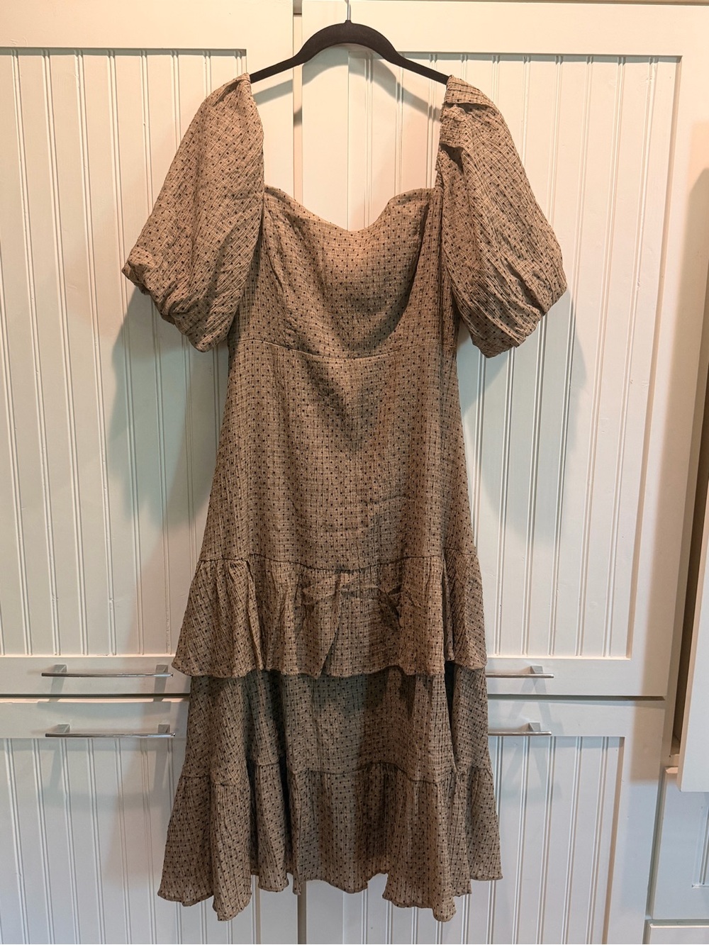 Taupe Square-Neck Tiered Midi Dress with Black Dots - L